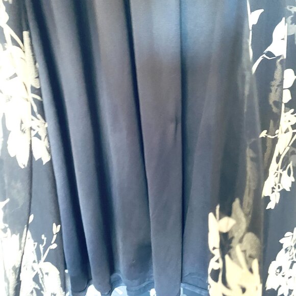 Lane Bryant Women's Maxi Skirt Size14/16 Navy and White Flowers Lined Flowy - Picture 10 of 13